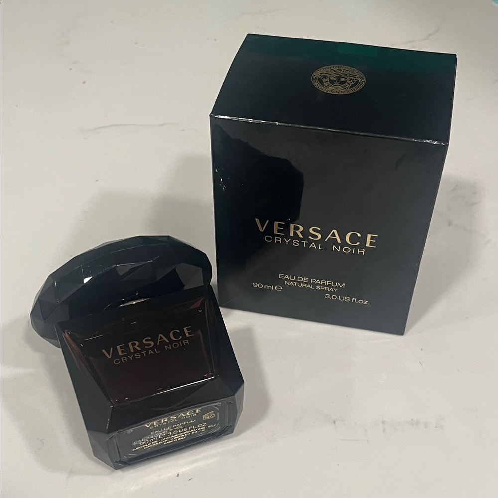 Versace Crystal Noir Perfume